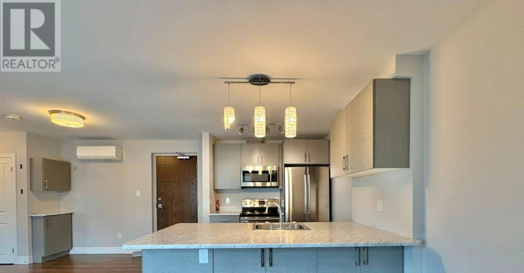 201-5 Paisley Boulevard E, Mississauga, ON, L6A 1P3 - 2