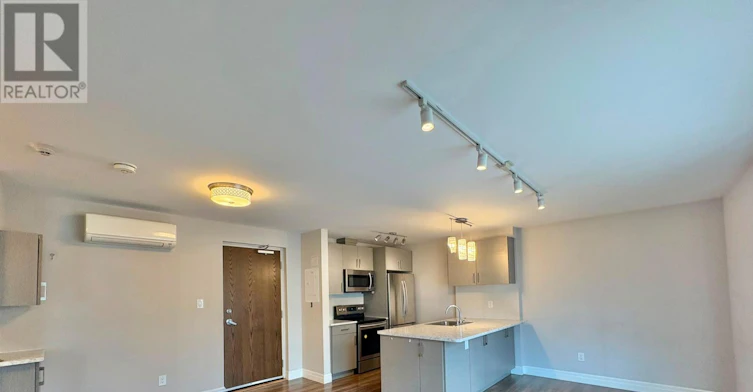 201-5 Paisley Boulevard E, Mississauga, ON, L6A 1P3 - 5