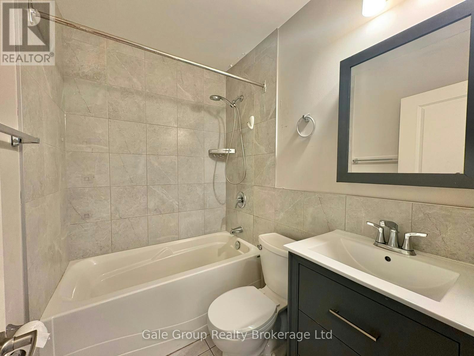 201-5 Paisley Boulevard E, Mississauga, ON, L6A 1P3 - 8