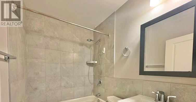 201-5 Paisley Boulevard E, Mississauga, ON, L6A 1P3 - 8
