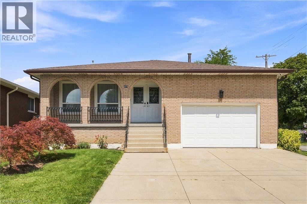 377 Carson Drive, Hamilton, ON, L8T 4T8
