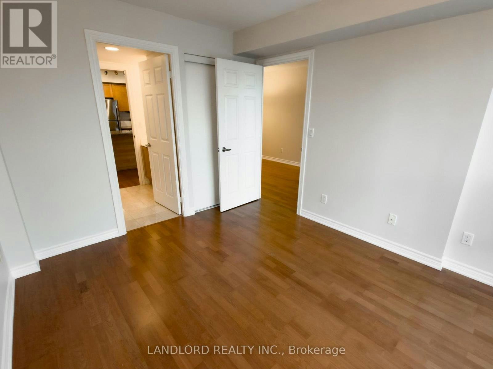 2802-761 Bay Street, Toronto, ON, M5G 2R2 - 16