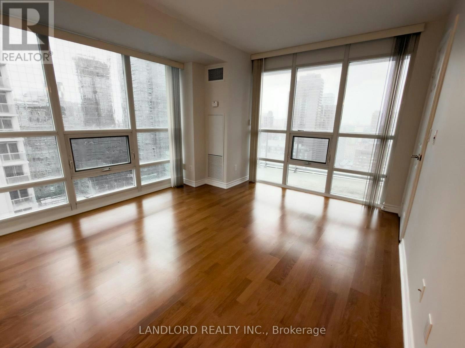 2802-761 Bay Street, Toronto, ON, M5G 2R2 - 13