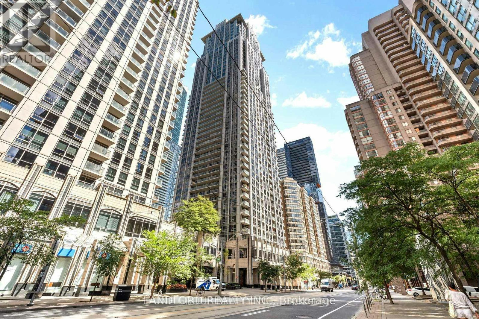 2802-761 Bay Street, Toronto, ON, M5G 2R2
