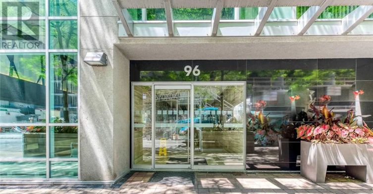 914-96 St Patrick Street, Toronto, ON, M5T 1V2 - 2