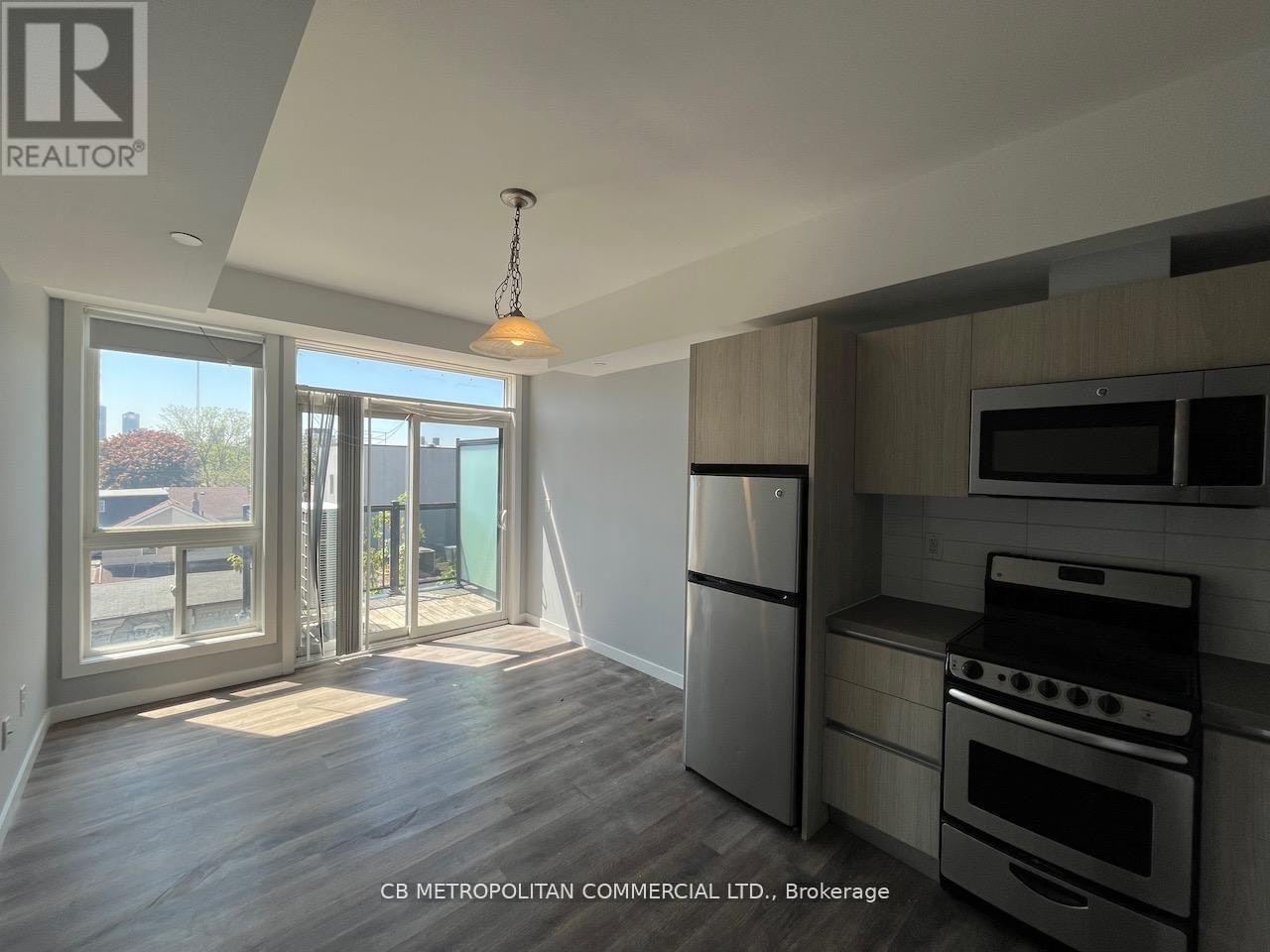105-335 College Street, Toronto, ON, M5T 1S2 - 2