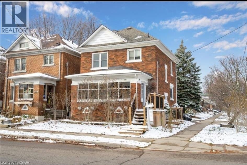 Upper-98 Brubacher Street, Kitchener, ON, N2H 2W2