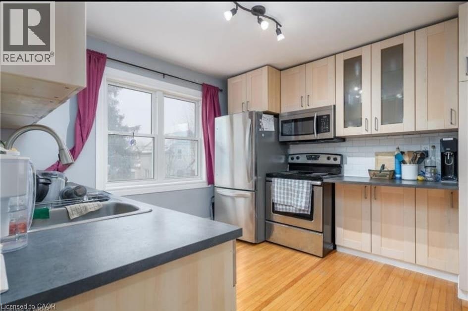 Upper-98 Brubacher Street, Kitchener, ON, N2H 2W2 - 4