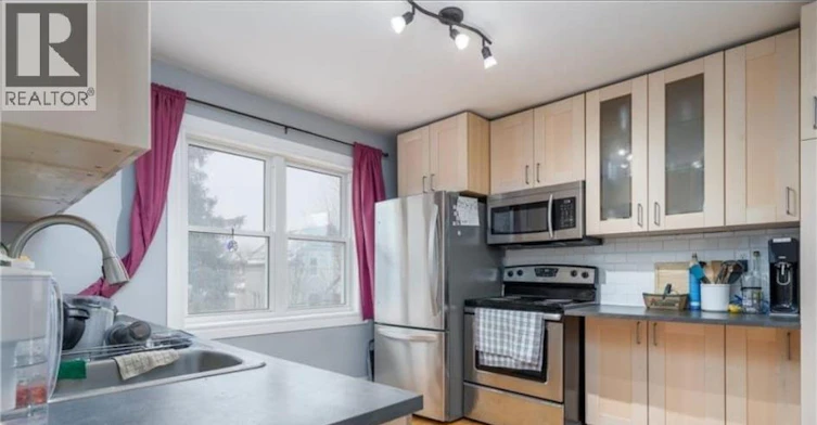 Upper-98 Brubacher Street, Kitchener, ON, N2H 2W2 - 4