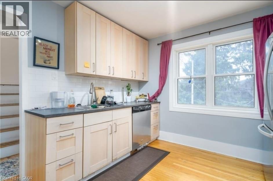 Upper-98 Brubacher Street, Kitchener, ON, N2H 2W2 - 5