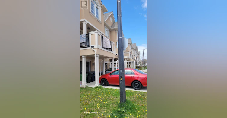 34 Deans Drive, Toronto, ON, M1L 0C1 - 2