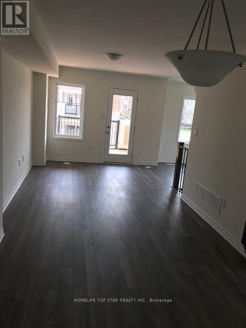34 Deans Drive, Toronto, ON, M1L 0C1 - 4