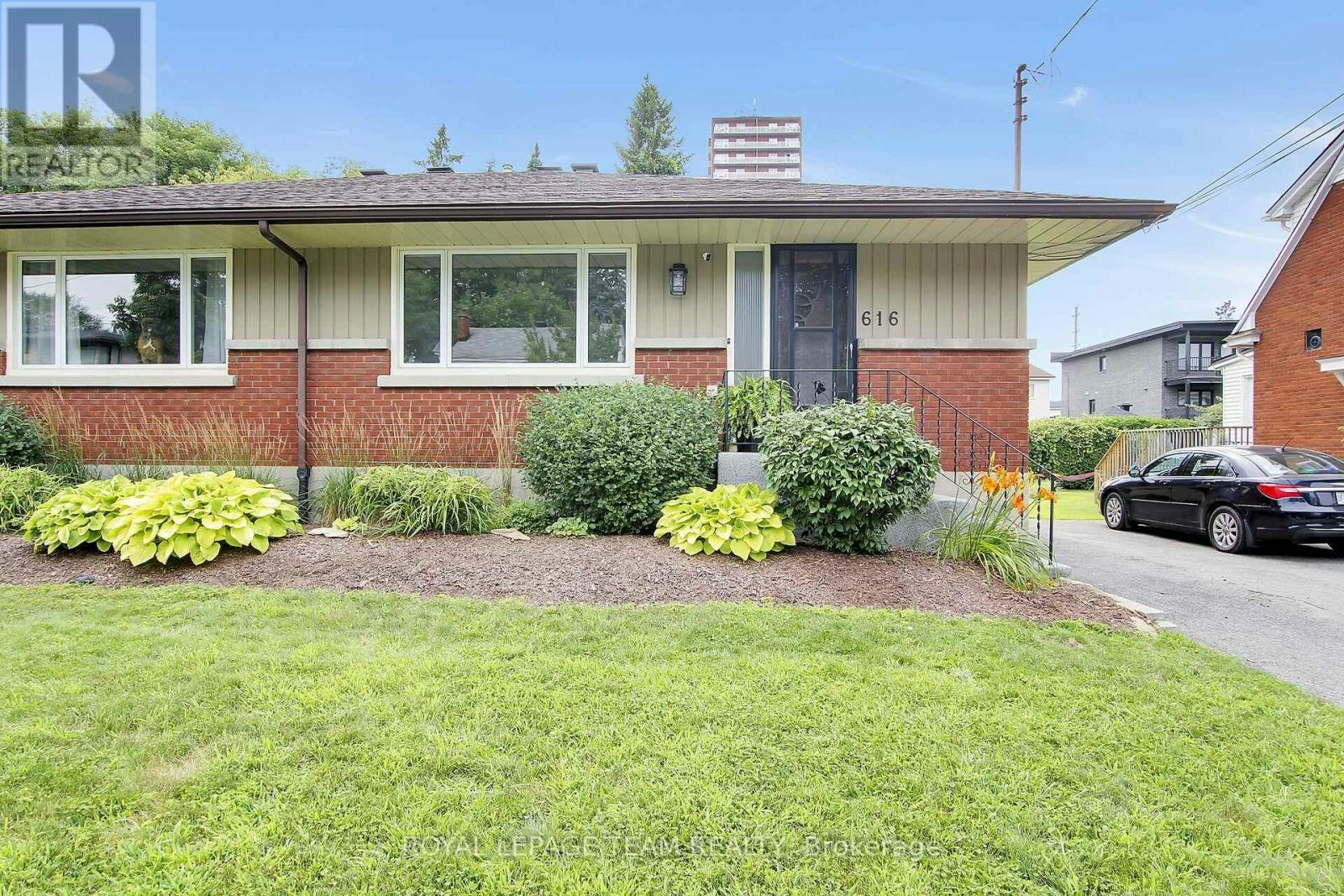 616 Westview Avenue, Ottawa, ON, K1Z 6E3
