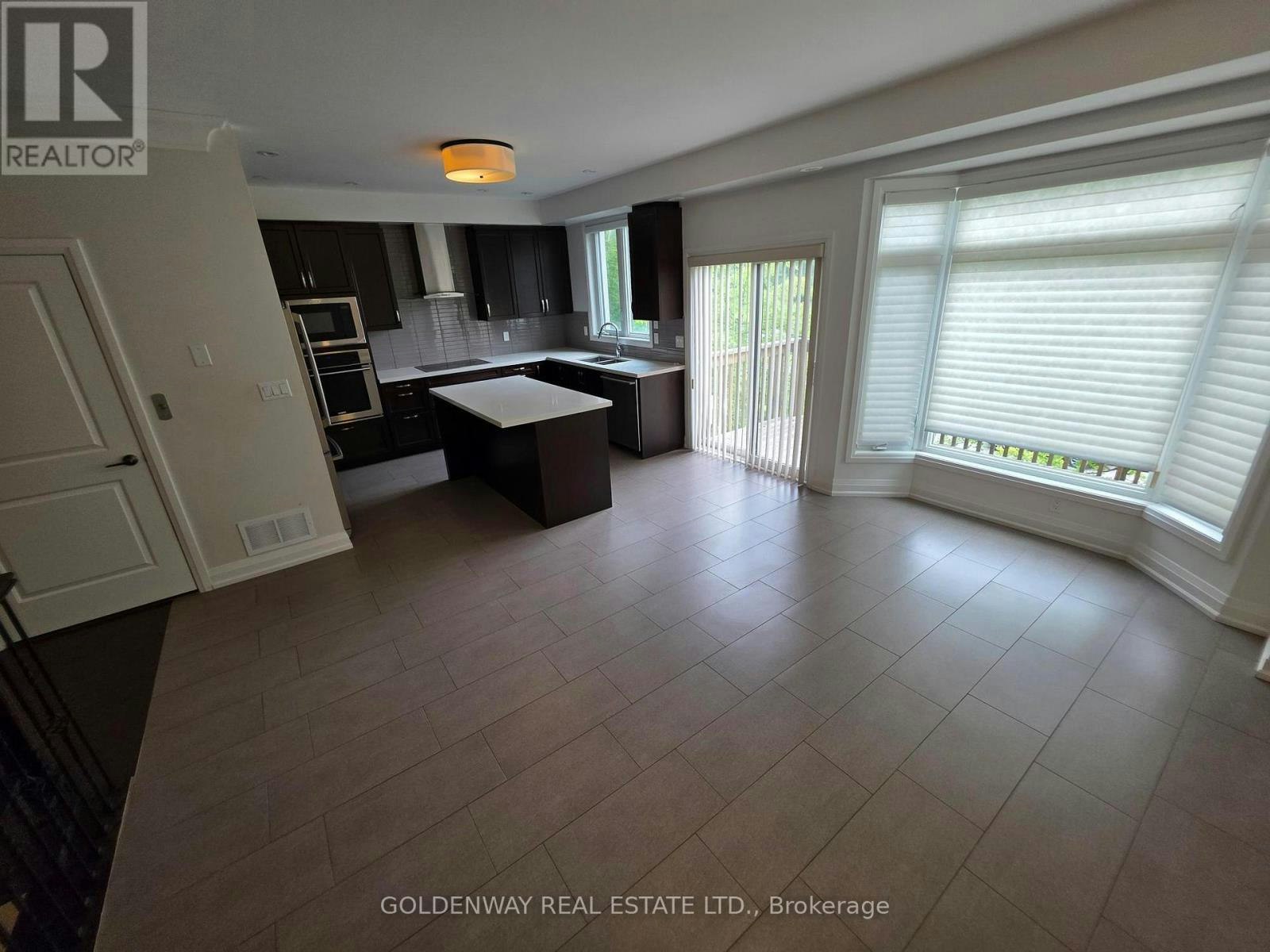 9 Caseley Way, Markham, ON, L3R 4Z7 - 4