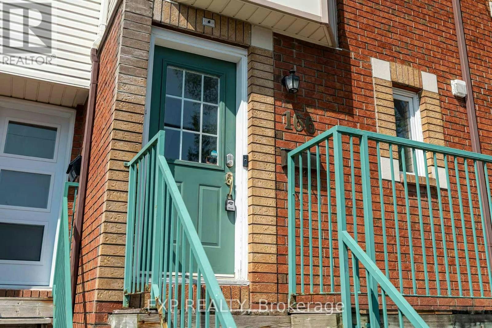 166 Forward Avenue, Ottawa, ON, K1Y 1K9 - 2