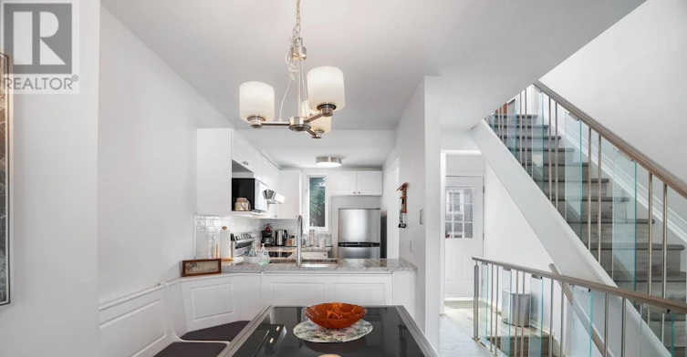 166 Forward Avenue, Ottawa, ON, K1Y 1K9 - 9