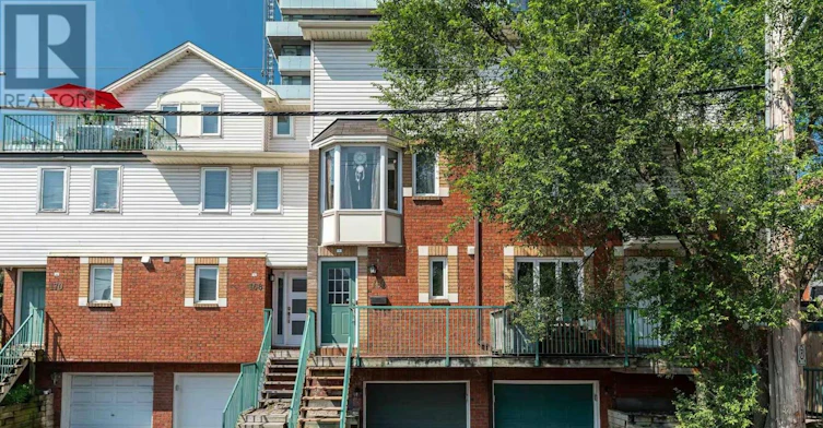 166 Forward Avenue, Ottawa, ON, K1Y 1K9