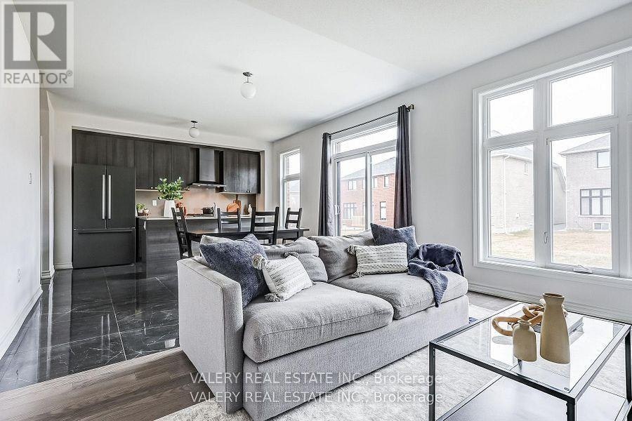26 Sam Battaglia Crescent, Georgina, ON, L0E 1R0 - 9