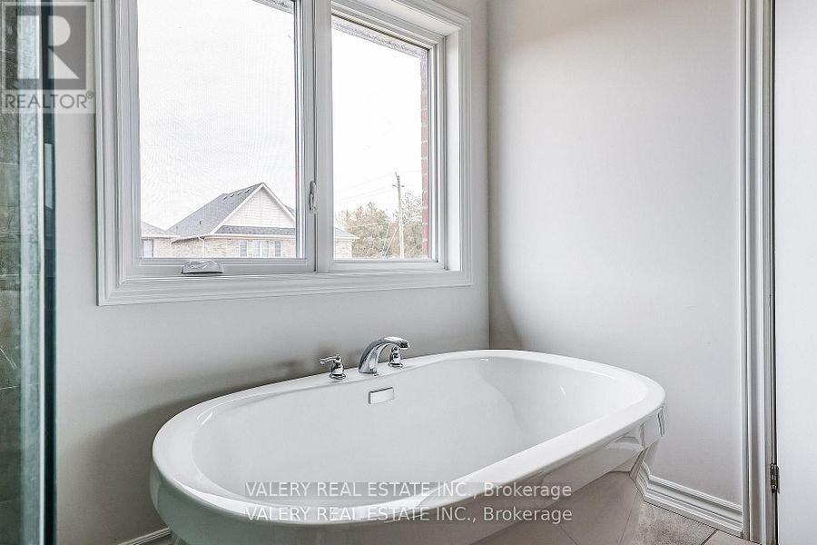 26 Sam Battaglia Crescent, Georgina, ON, L0E 1R0 - 17