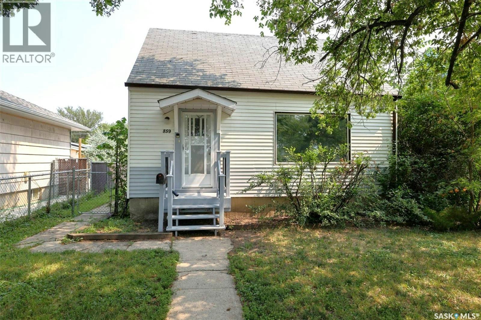 859 Pasqua Street, Regina, SK, S4T 4K7