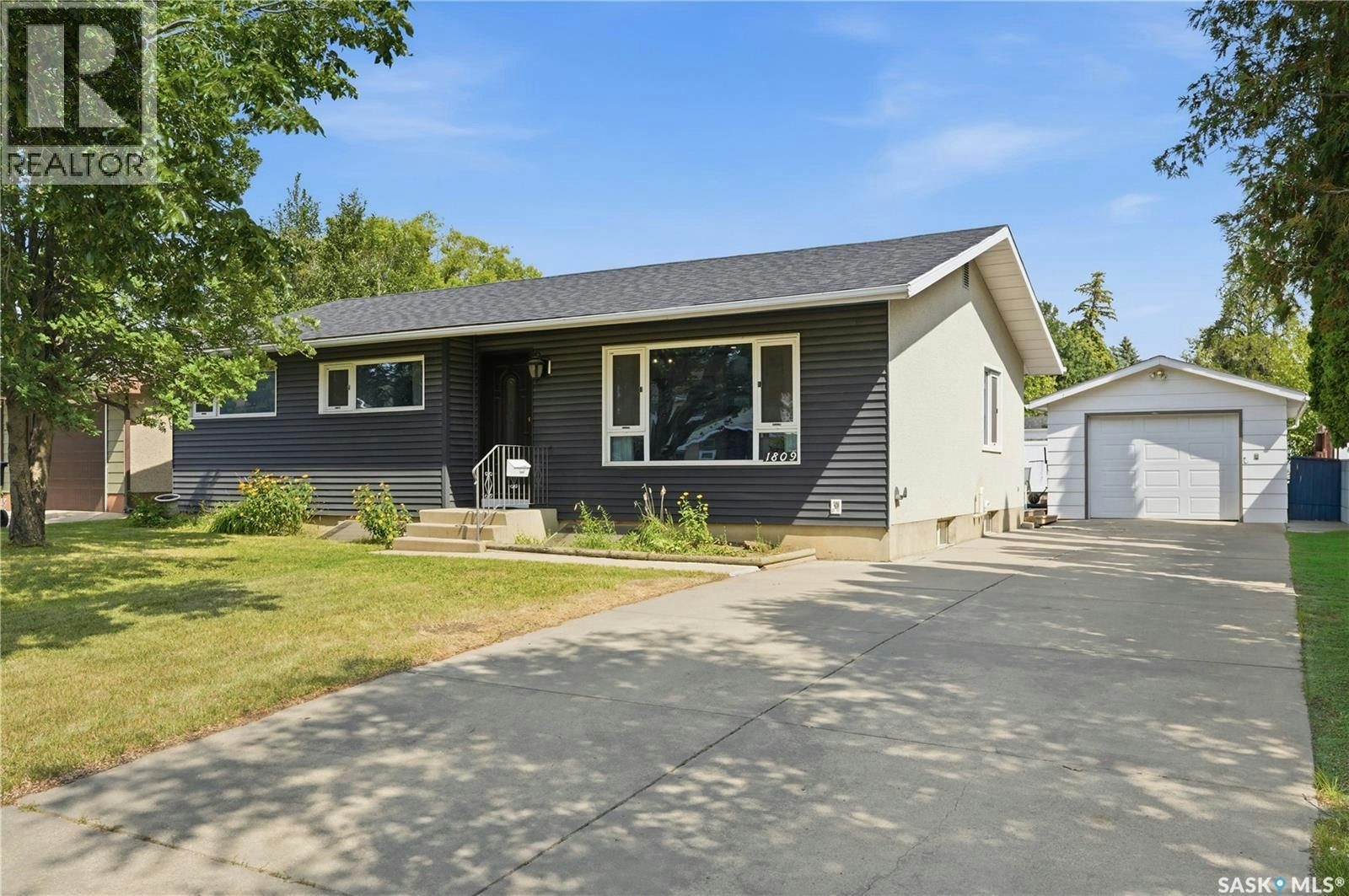 1809 Arlington Avenue, Saskatoon, SK, S7H 2Y8