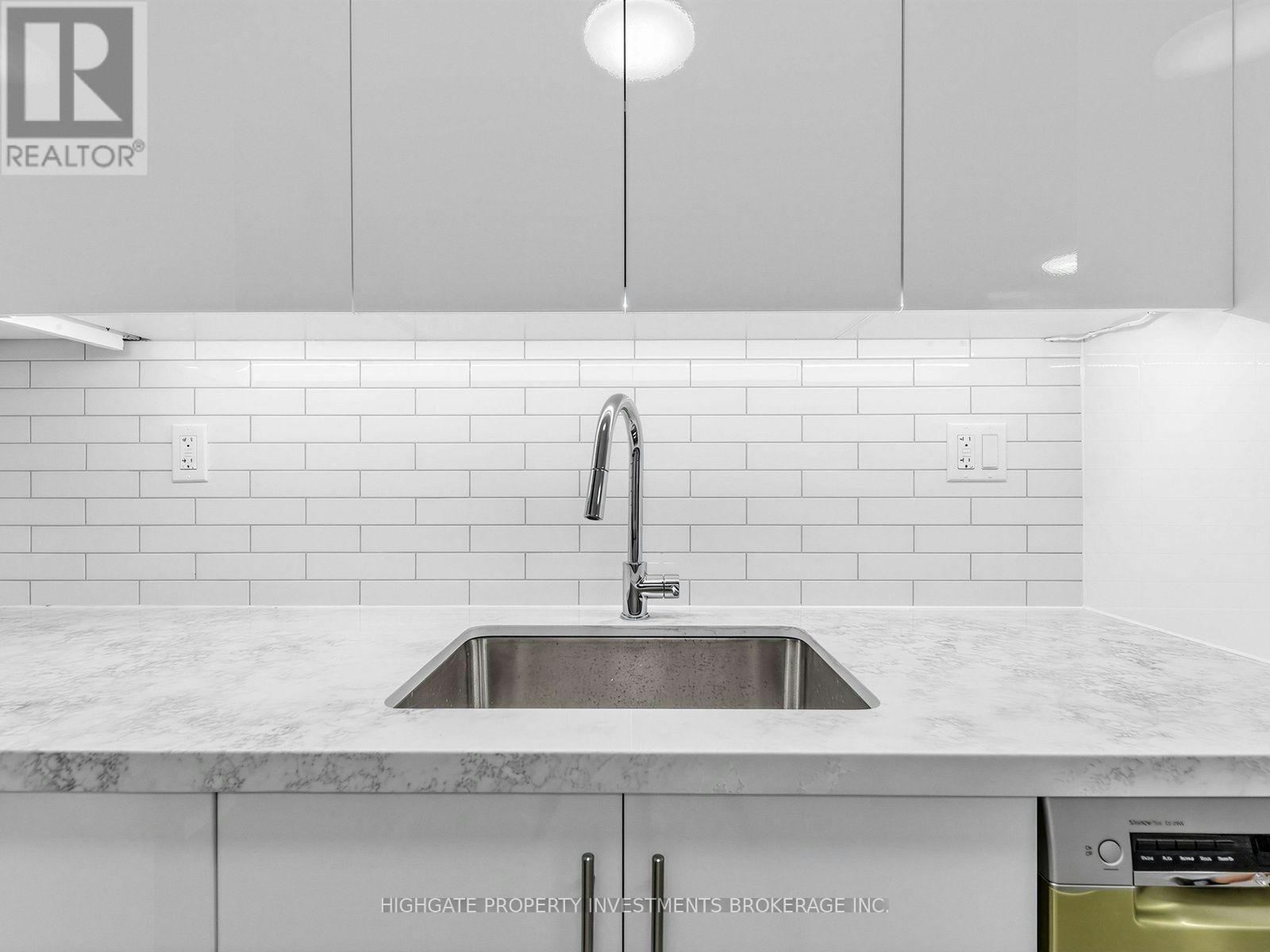 LOWER-113 Lansdowne Avenue, Toronto, ON, M6K 2W1 - 10