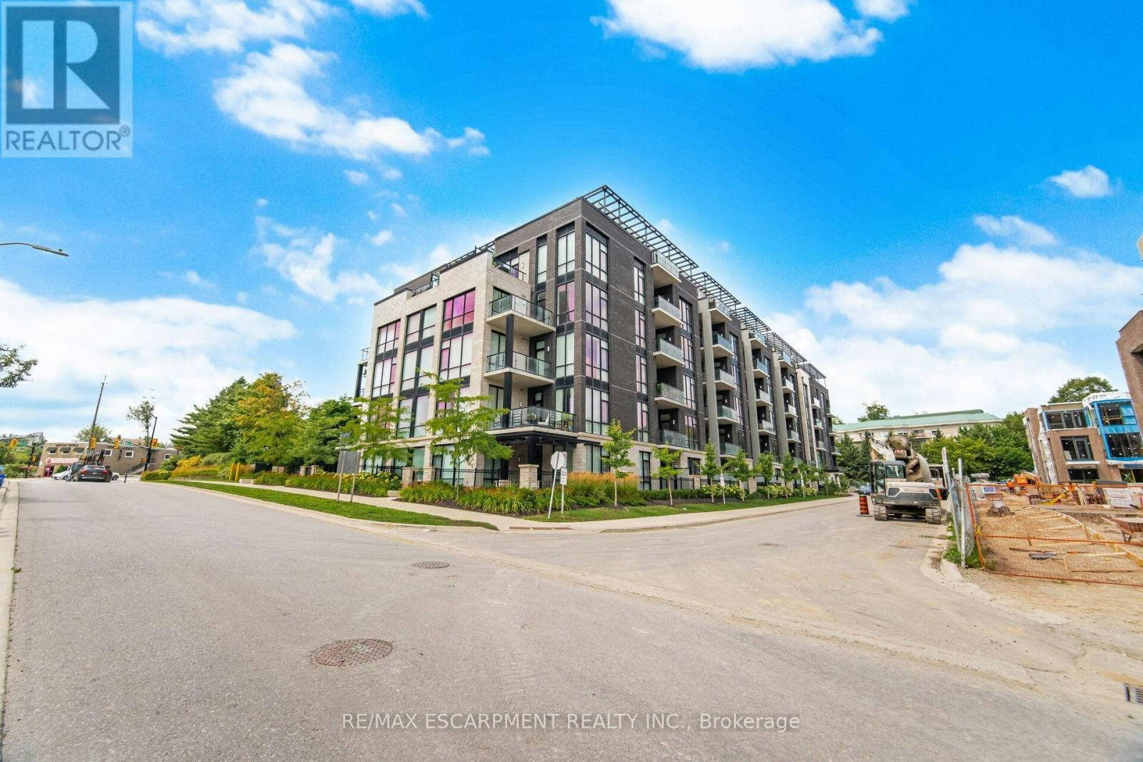 210-42 Mill Street, Halton Hills, ON, L7G 0P9