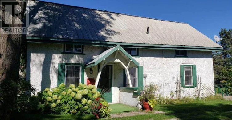 202 Allens Side Road, Sault Ste. Marie, ON, P6C 5P6