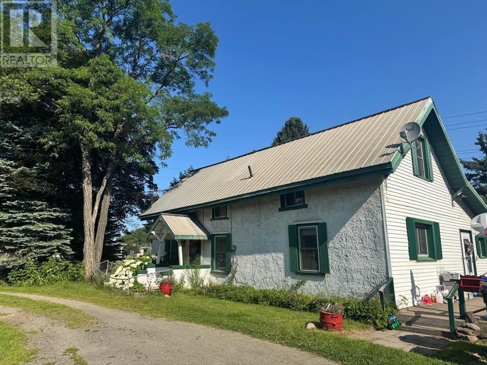 202 Allens Side Road, Sault Ste. Marie, ON, P6C 5P6 - 2