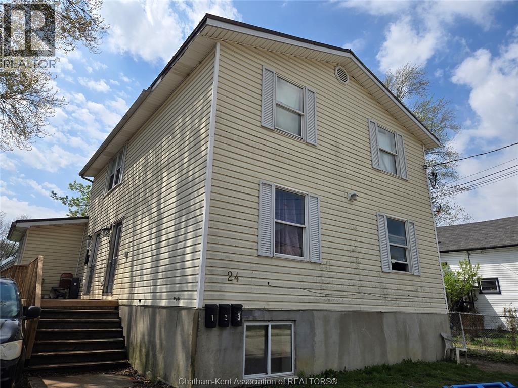 24 Foster Street, Chatham-Kent, ON, N7M 4N5