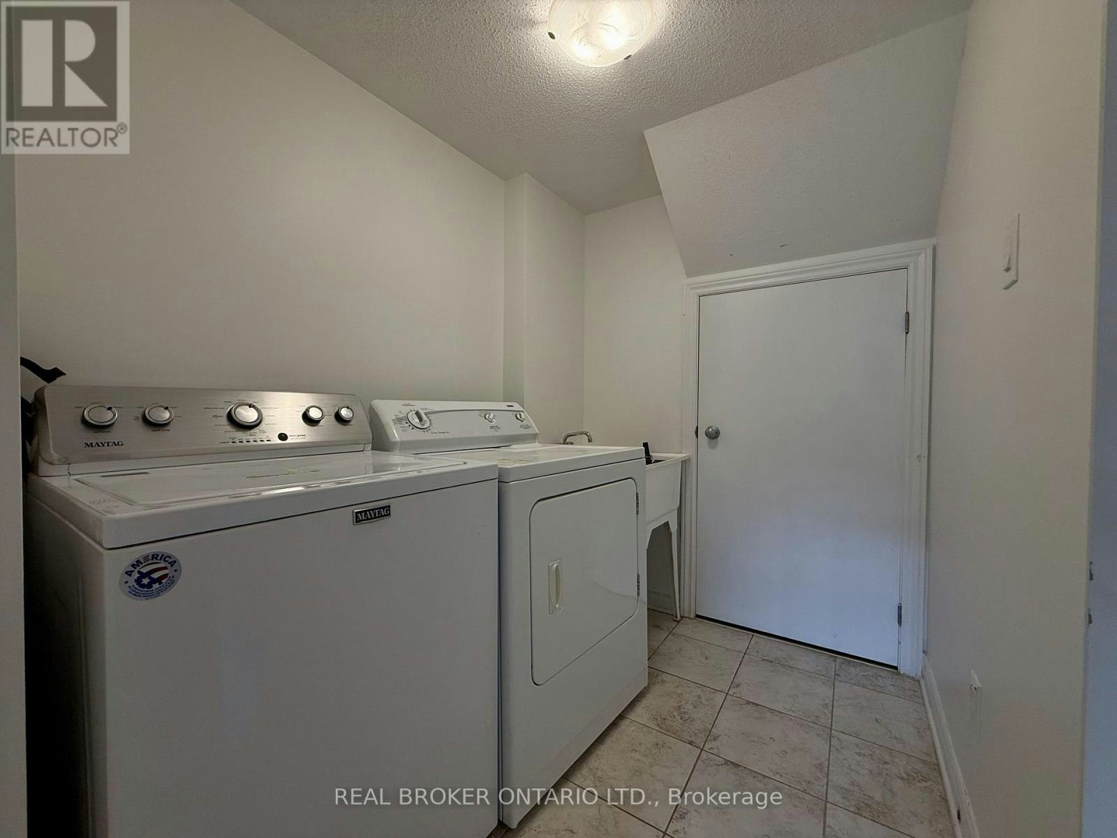 66 Fallengale Crescent, Ottawa, ON, K2T 0K9 - 6