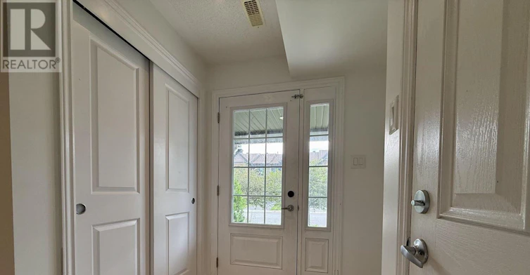 66 Fallengale Crescent, Ottawa, ON, K2T 0K9 - 4