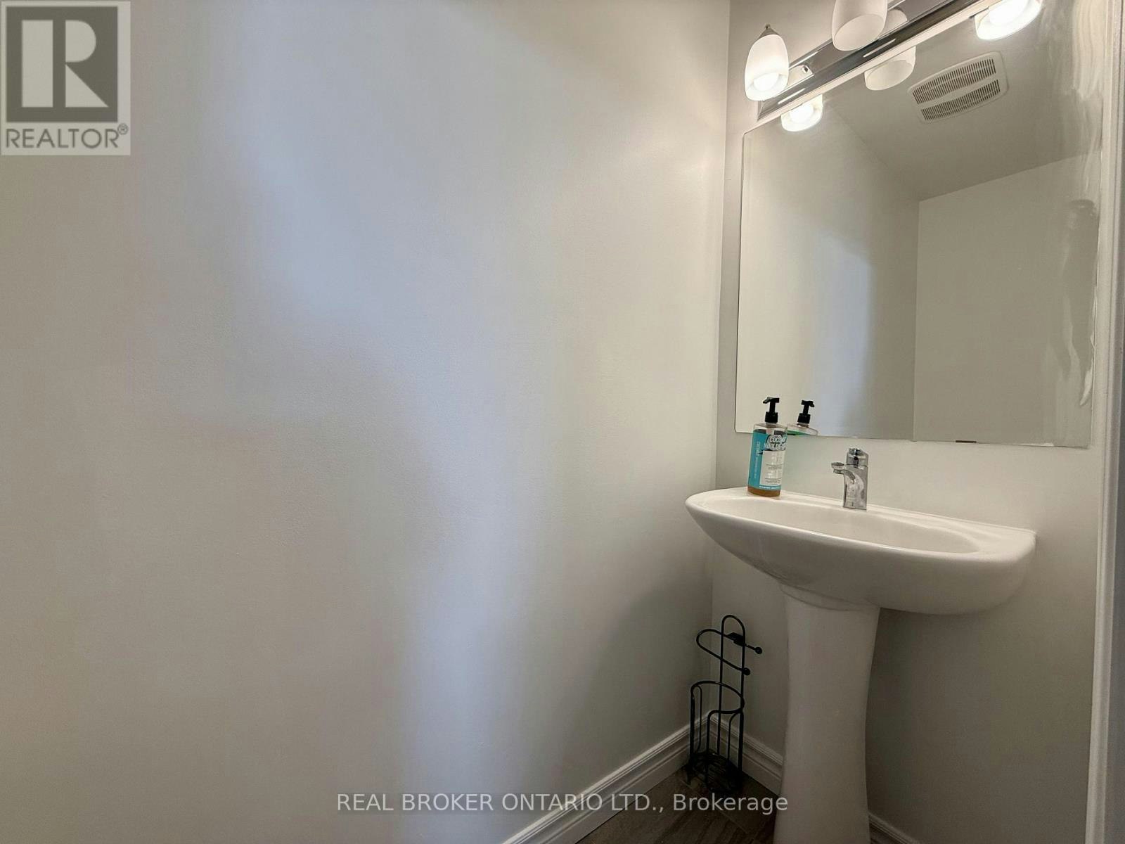 66 Fallengale Crescent, Ottawa, ON, K2T 0K9 - 8