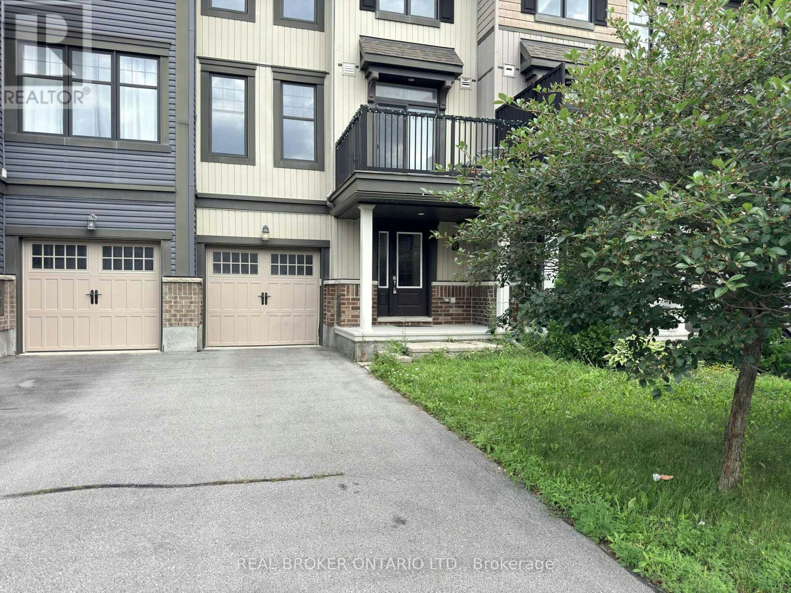 66 Fallengale Crescent, Ottawa, ON, K2T 0K9 - 2
