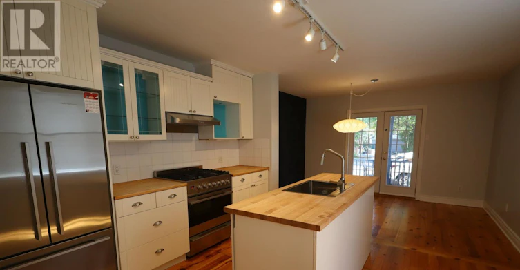 21 Electric Street, Ottawa, ON, K1M 1X5 - 2