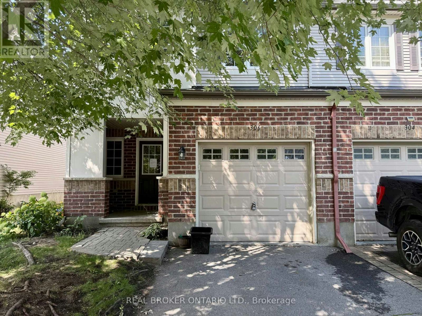 306 Aldworth Private, Ottawa, ON, K2S 0M8 - 2