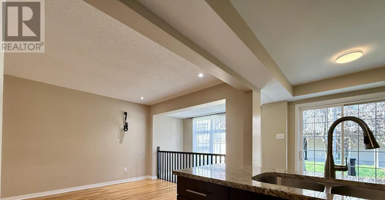 306 Aldworth Private, Ottawa, ON, K2S 0M8 - 17