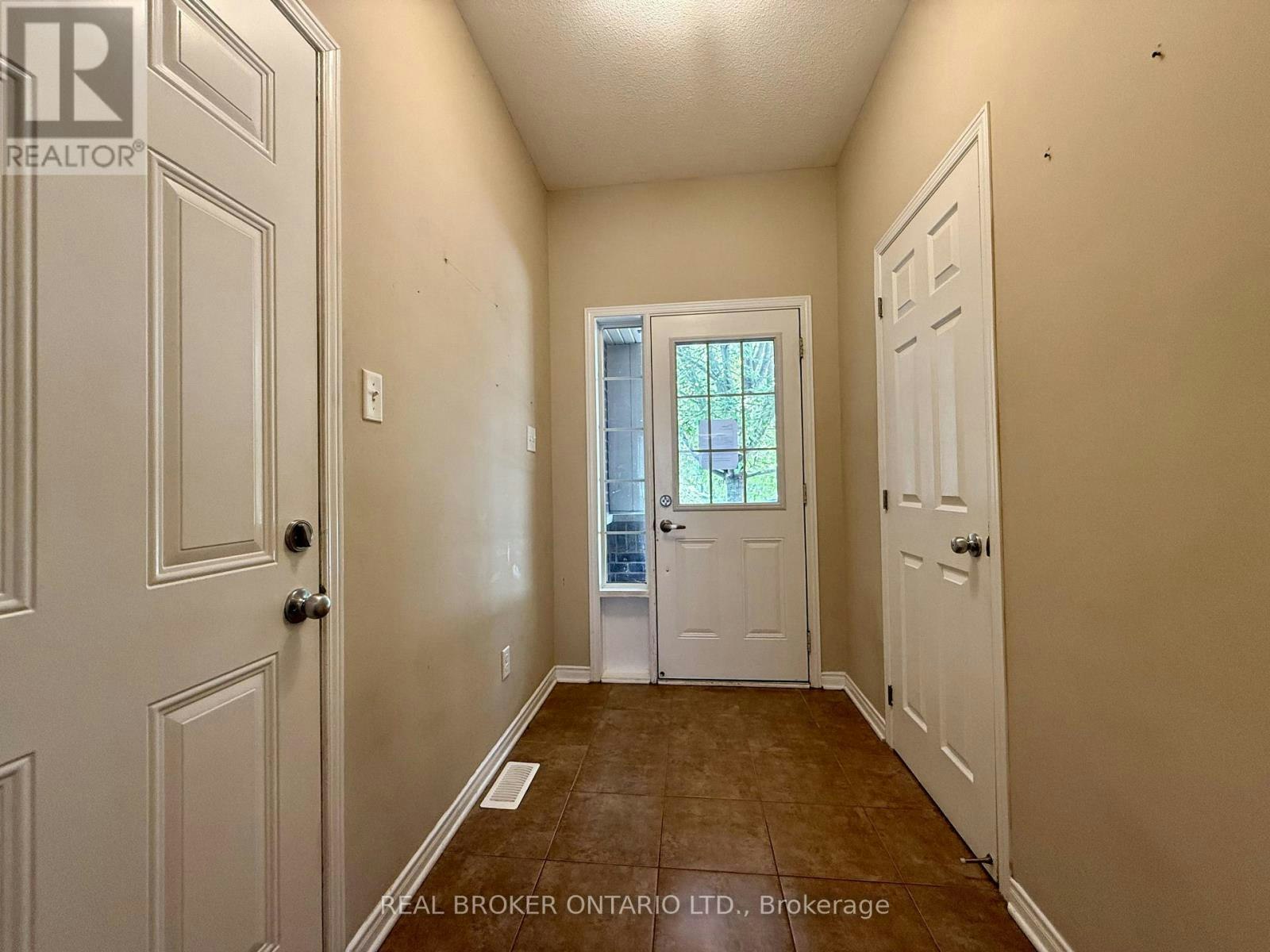 306 Aldworth Private, Ottawa, ON, K2S 0M8 - 4
