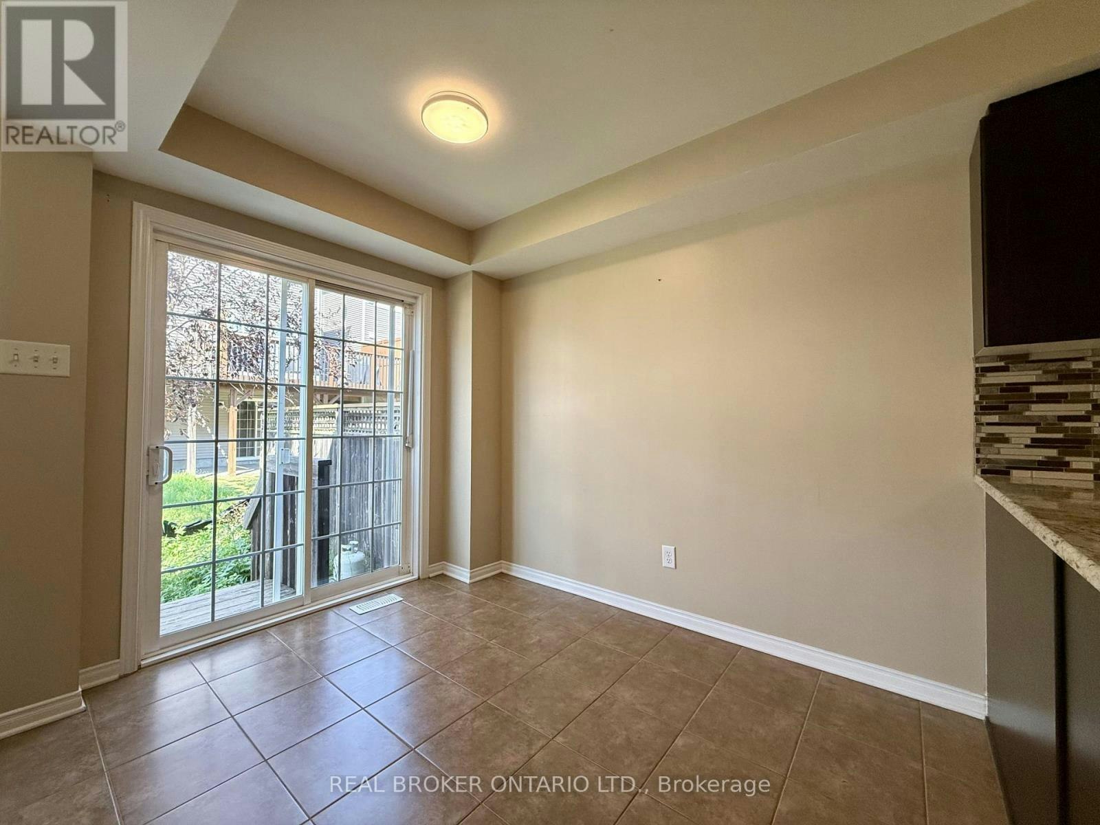 306 Aldworth Private, Ottawa, ON, K2S 0M8 - 20