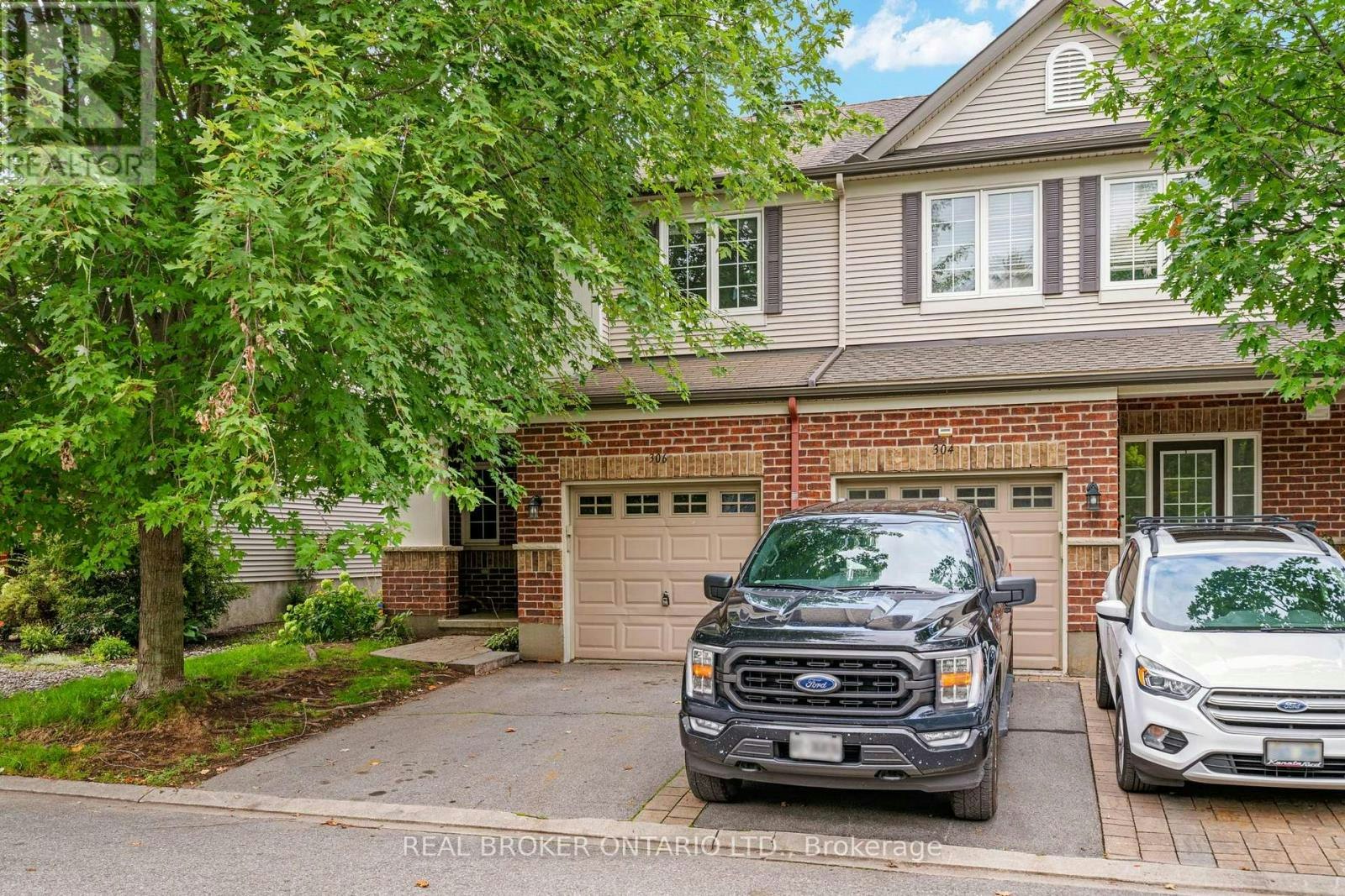 306 Aldworth Private, Ottawa, ON, K2S 0M8
