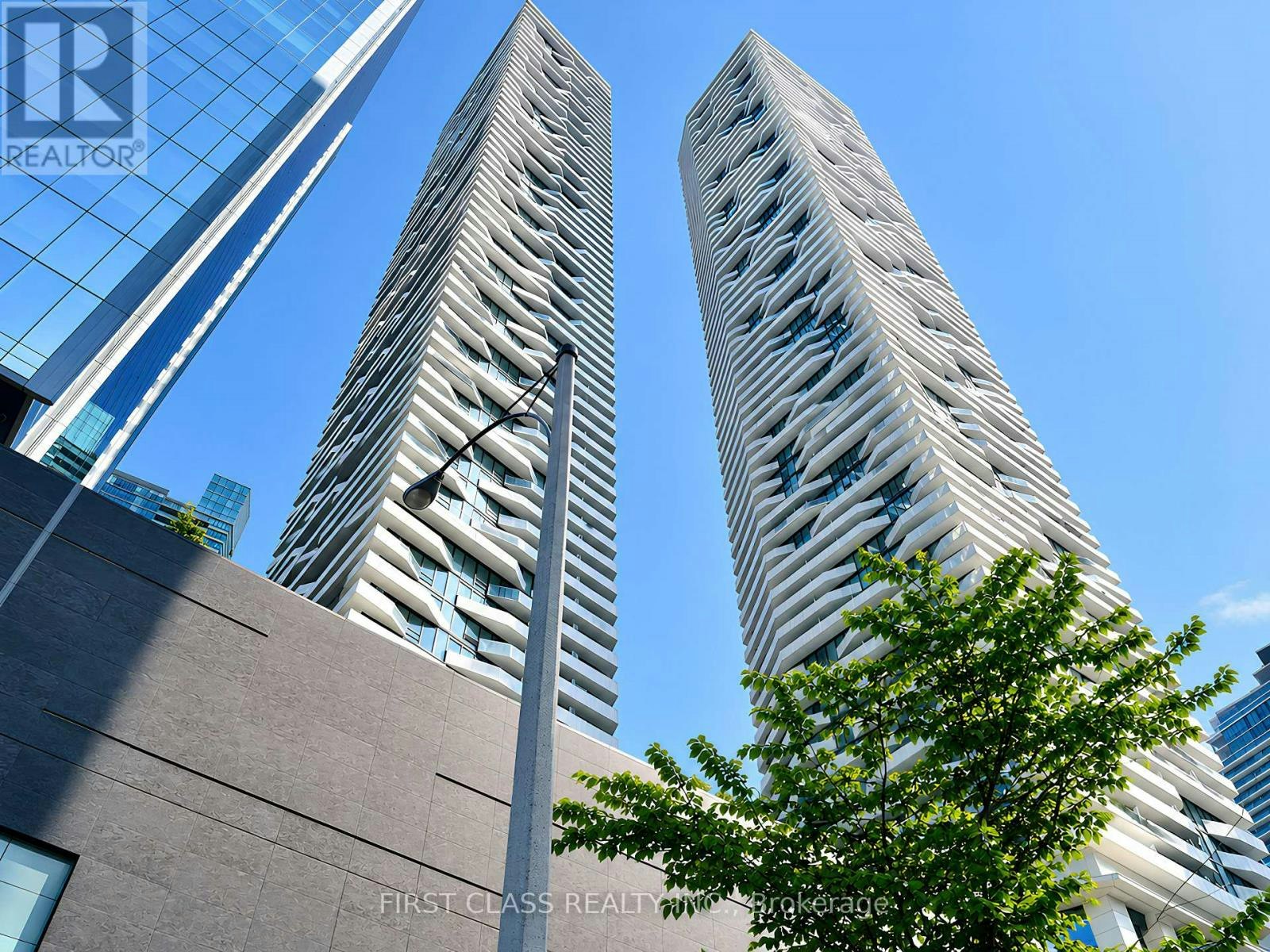 3810-100 Harbour Street, Toronto, ON, M5J 1B7