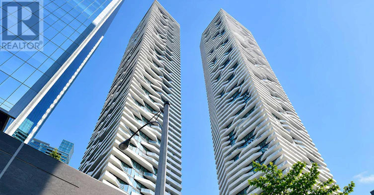 3810-100 Harbour Street, Toronto, ON, M5J 1B7