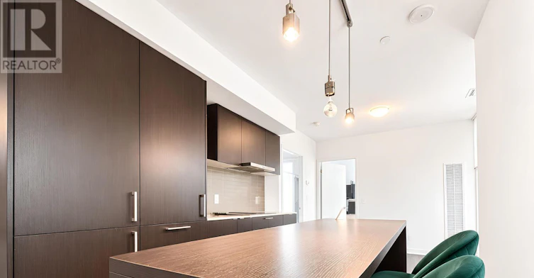 3810-100 Harbour Street, Toronto, ON, M5J 1B7 - 12