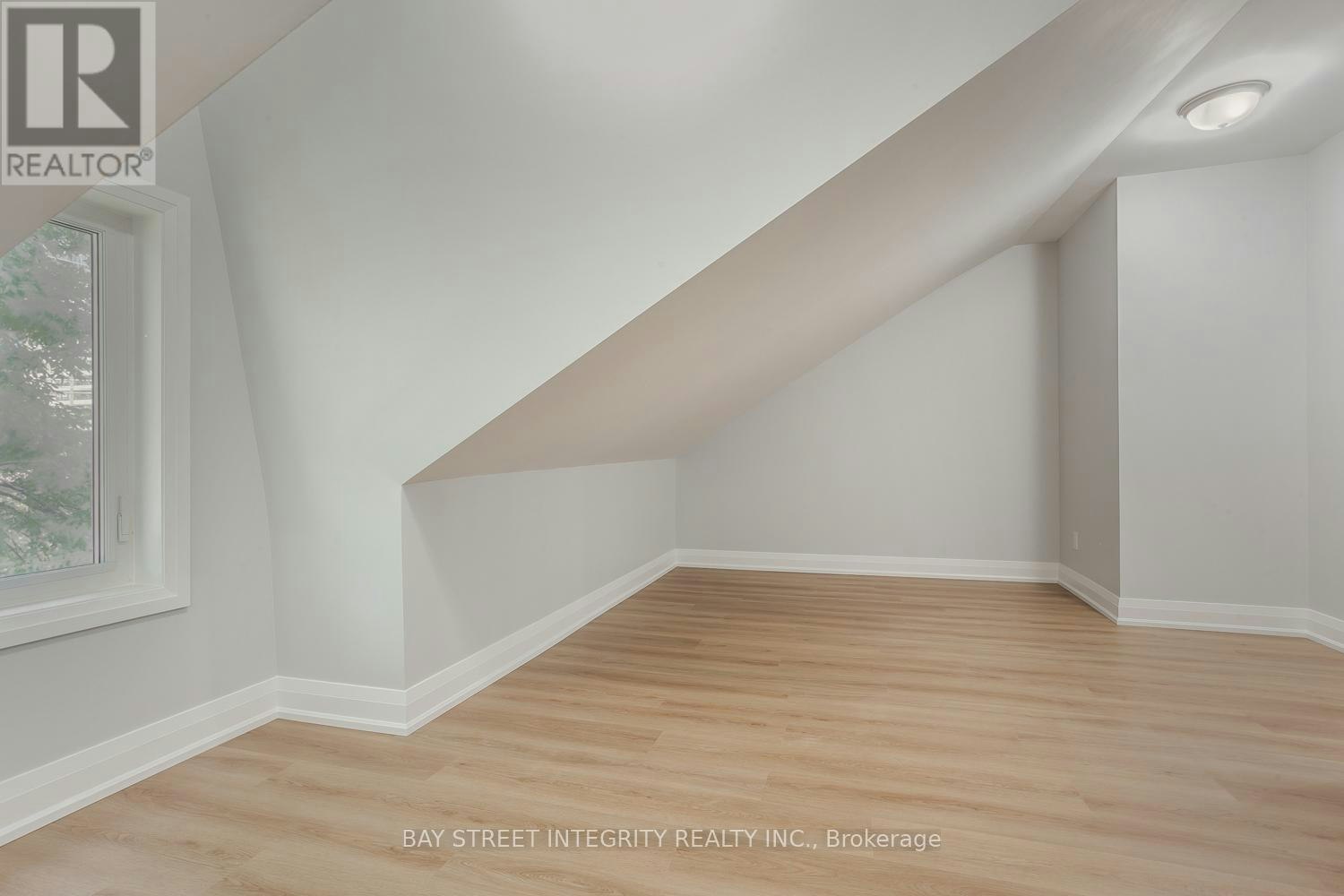 UPPER FLOOR-19 D'arcy Street, Toronto, ON, M5T 1J8 - 17