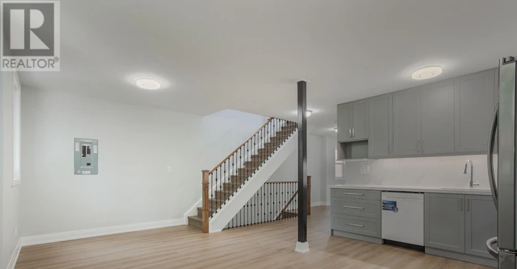 UPPER FLOOR-19 D'arcy Street, Toronto, ON, M5T 1J8 - 4