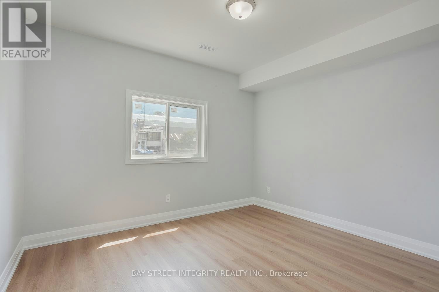 UPPER FLOOR-19 D'arcy Street, Toronto, ON, M5T 1J8 - 13