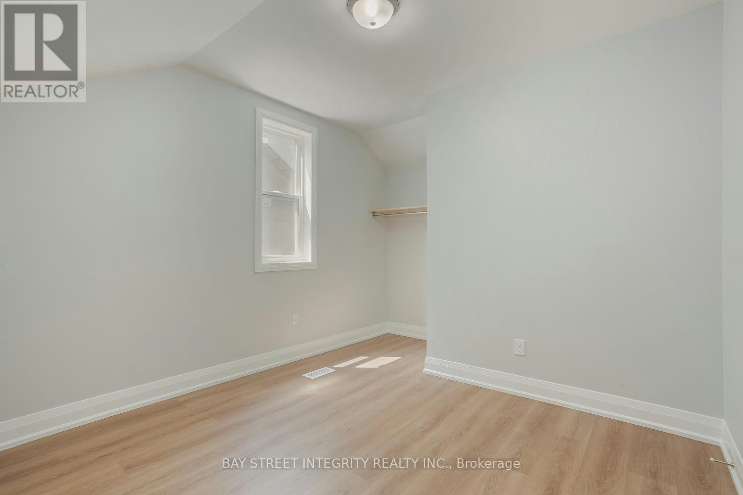 UPPER FLOOR-19 D'arcy Street, Toronto, ON, M5T 1J8 - 18