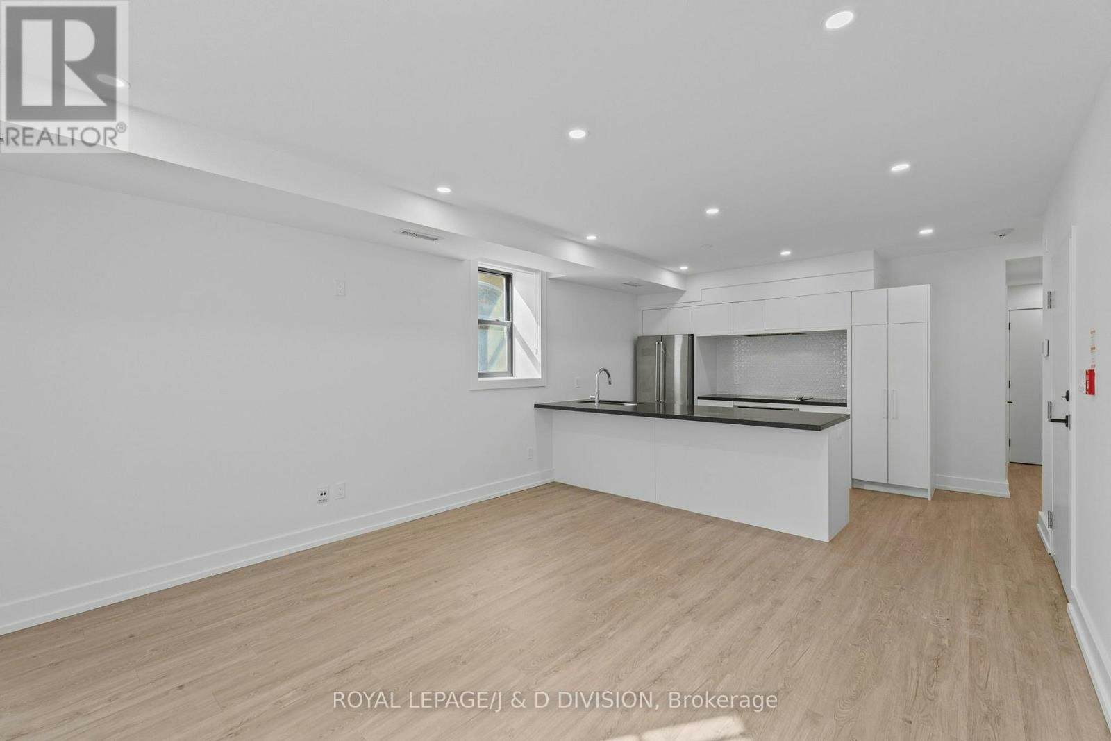 2-314 Lonsdale Road, Toronto, ON, M4V 1X4 - 8