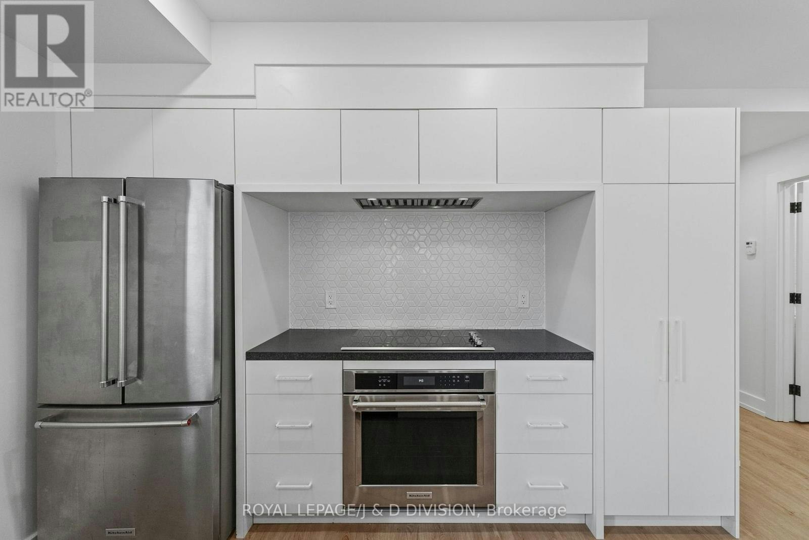 2-314 Lonsdale Road, Toronto, ON, M4V 1X4 - 9