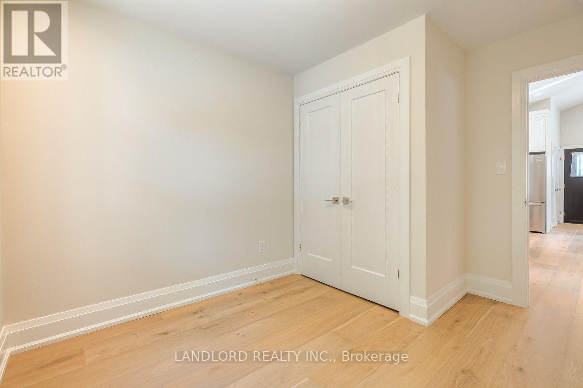 29 Hutton Avenue, Toronto, ON, M4C 3L2 - 15